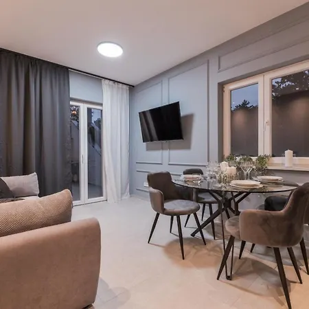 App Lacrima 1 With Breakfast Apartman Šilo