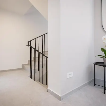 App Lacrima 1 With Breakfast Apartman