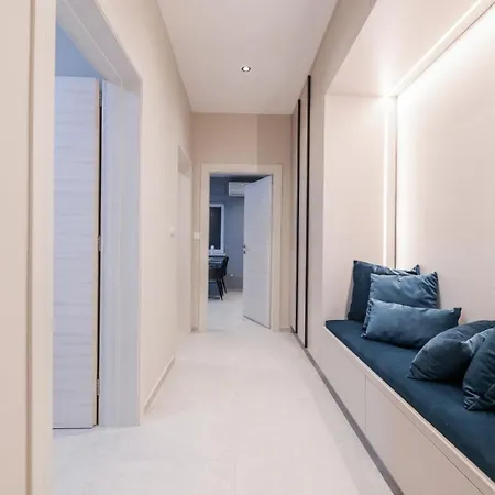 App Lacrima 1 With Breakfast Apartment