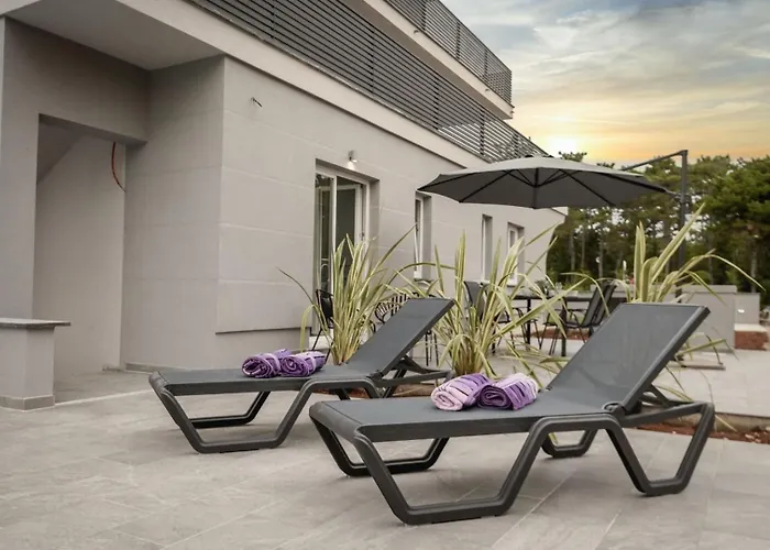 App Lacrima 1 With Breakfast