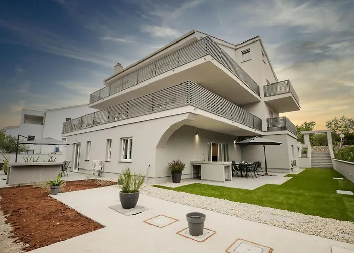 App Lacrima 1 With Breakfast * שילו